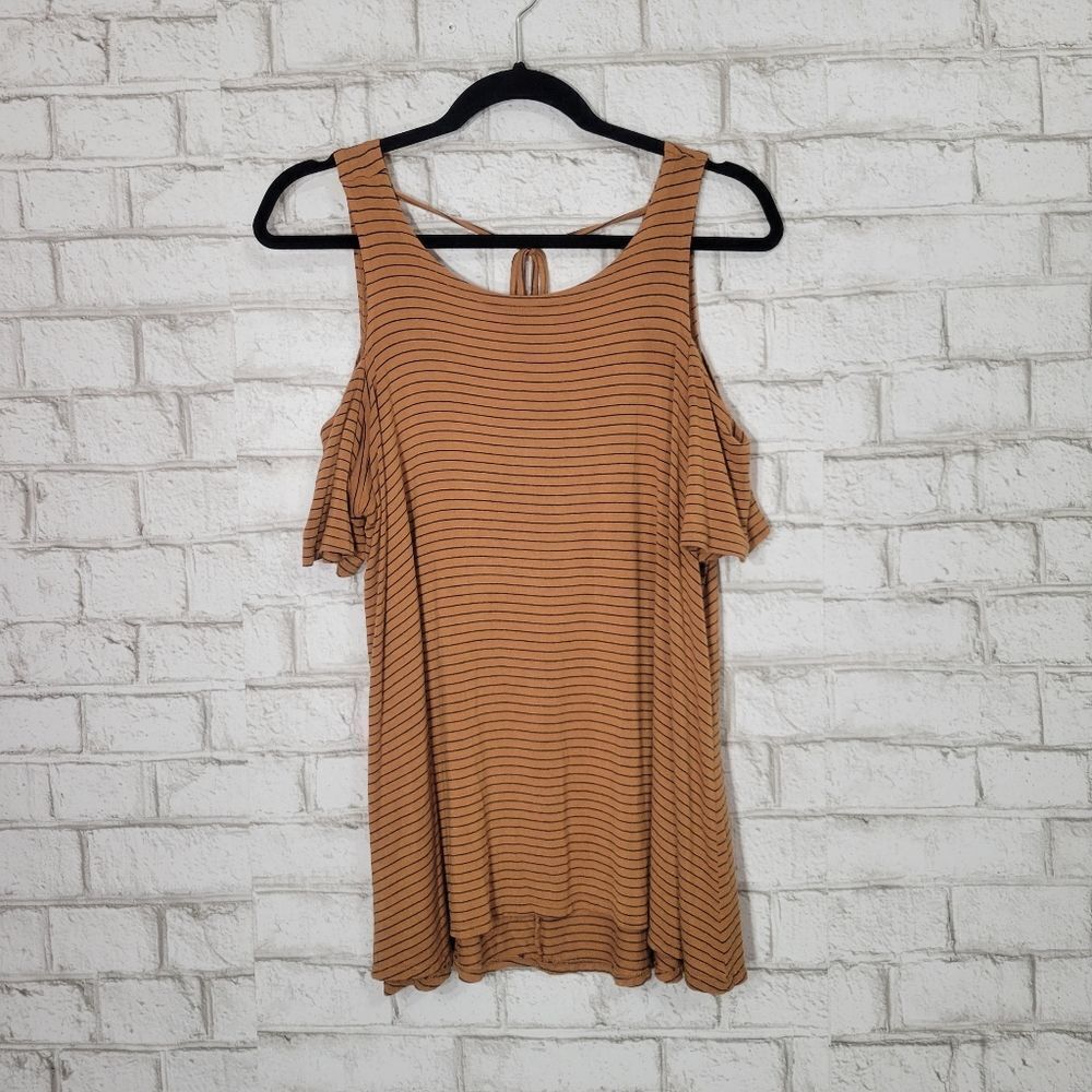 Mauricesโ stripeโopen shoulderโtee
